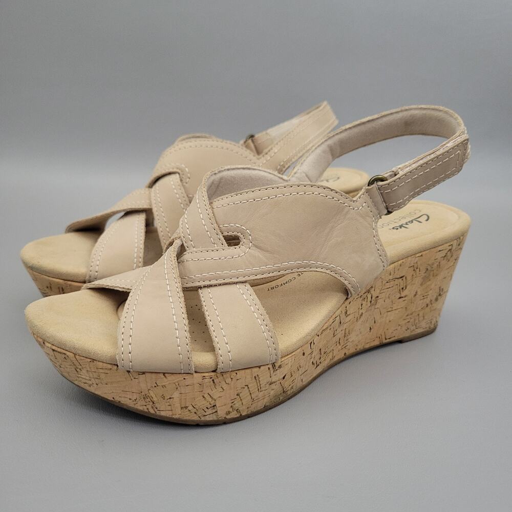 Clarks Womens 9.5 Sandals Wedge Neutral Tan Nubuck Strappy Comfort